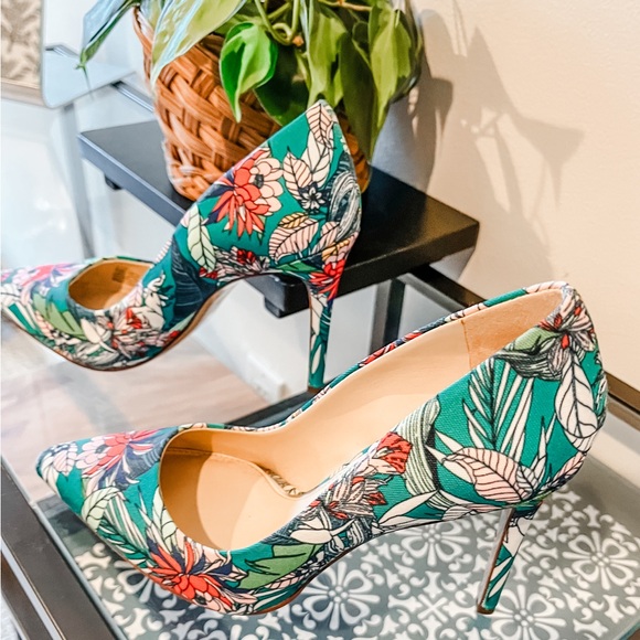 Jessica Simpson Floral Print Pointed-Toe Pump Multicolor Size 8 - Picture 2 of 6